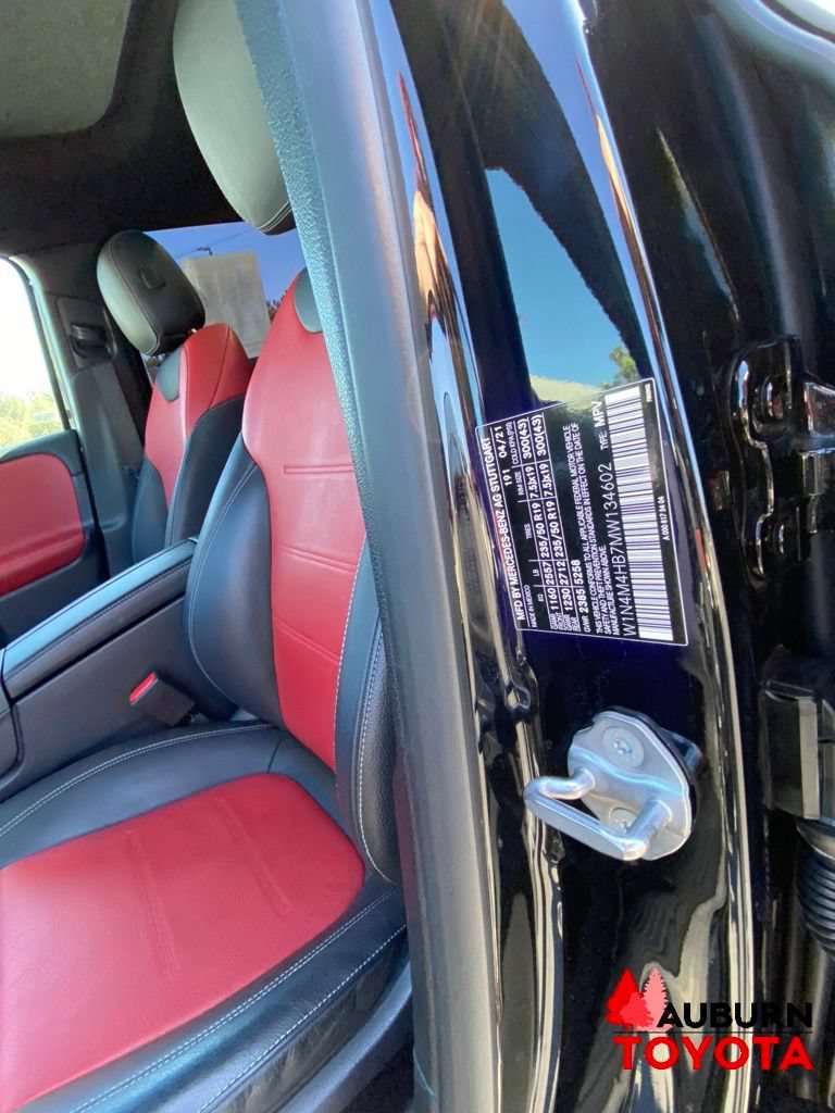 Used 2021 Mercedes-Benz GLB 250 4MATIC image 38