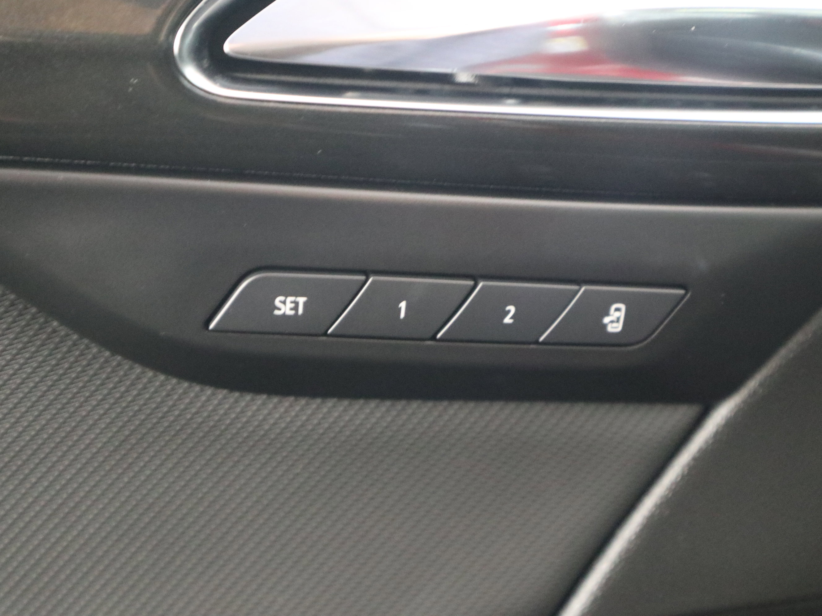 Used 2025 Buick Envision Preferred image 35