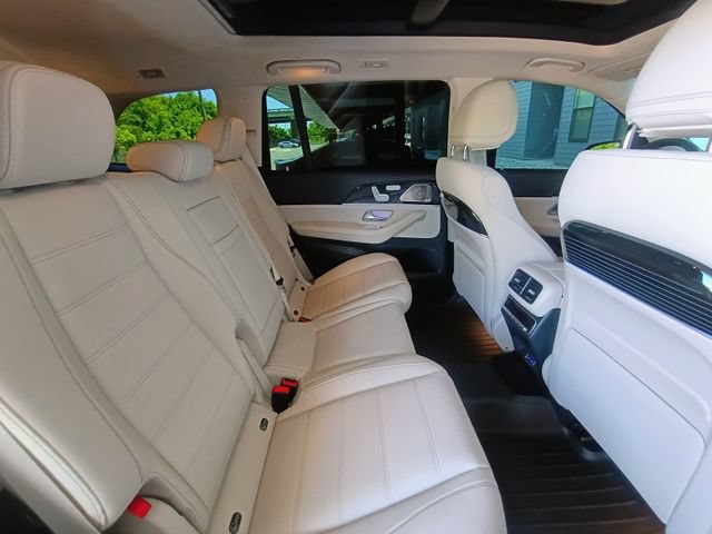 Used 2024 Mercedes-Benz GLS 580 4MATIC image 60