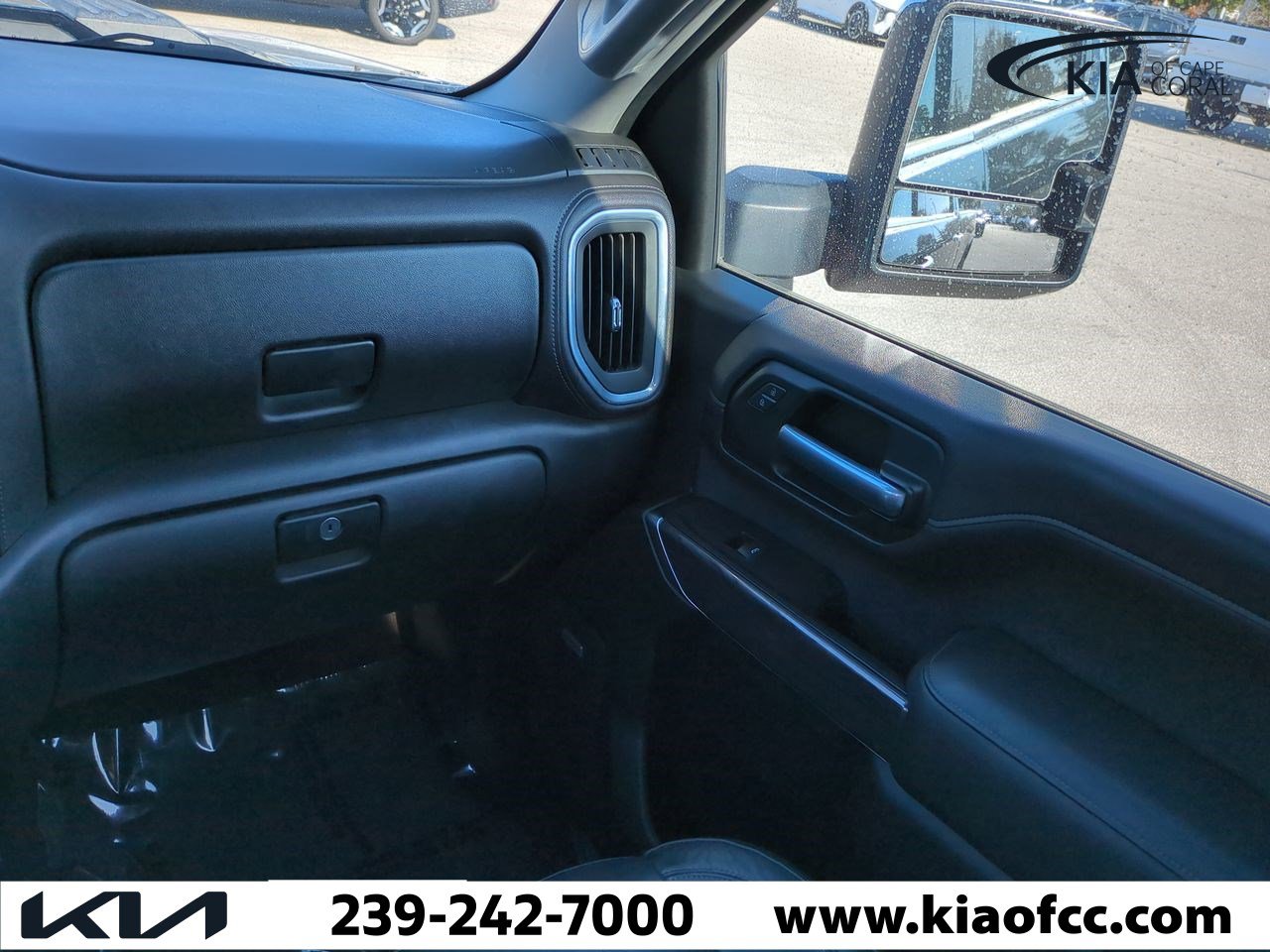 Used 2020 Chevrolet Silverado 2500 LTZ w/ LTZ Premium Package image 14