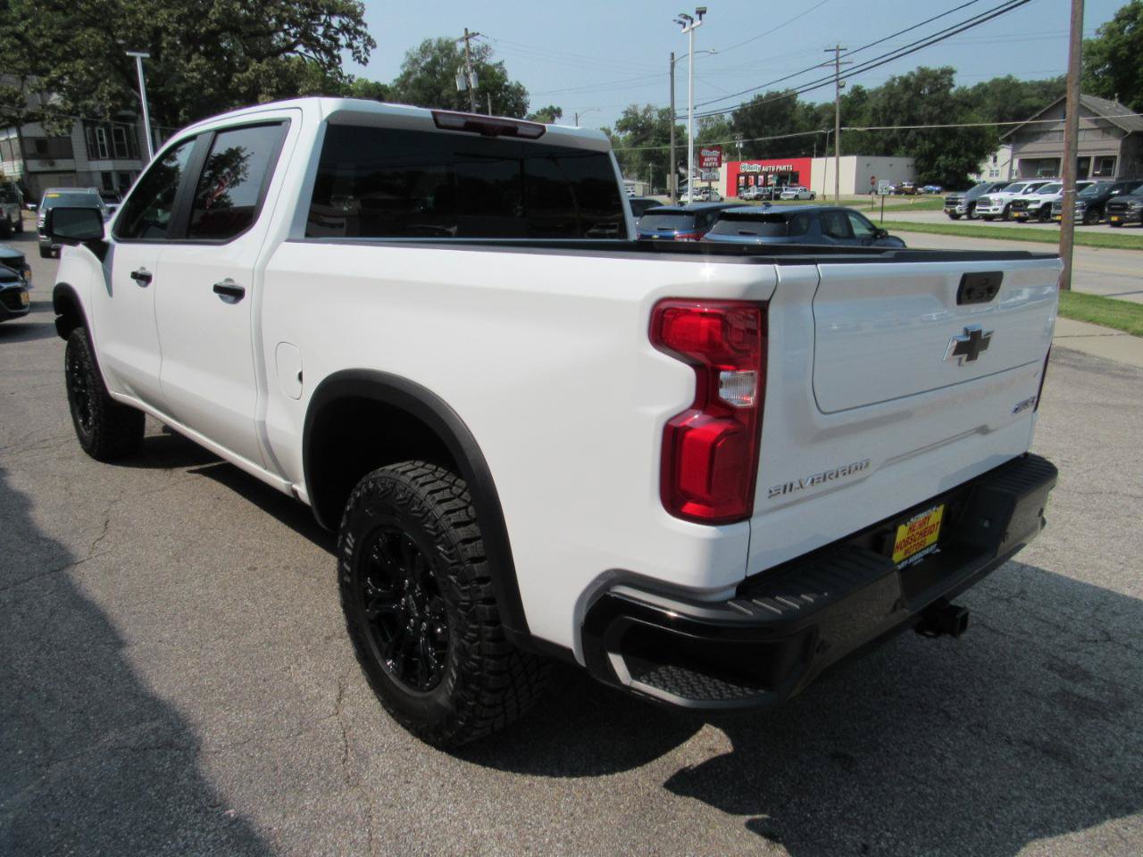 Used 2025 Chevrolet Silverado 1500 ZR2 w/ Technology Package AWD/4WD image 11