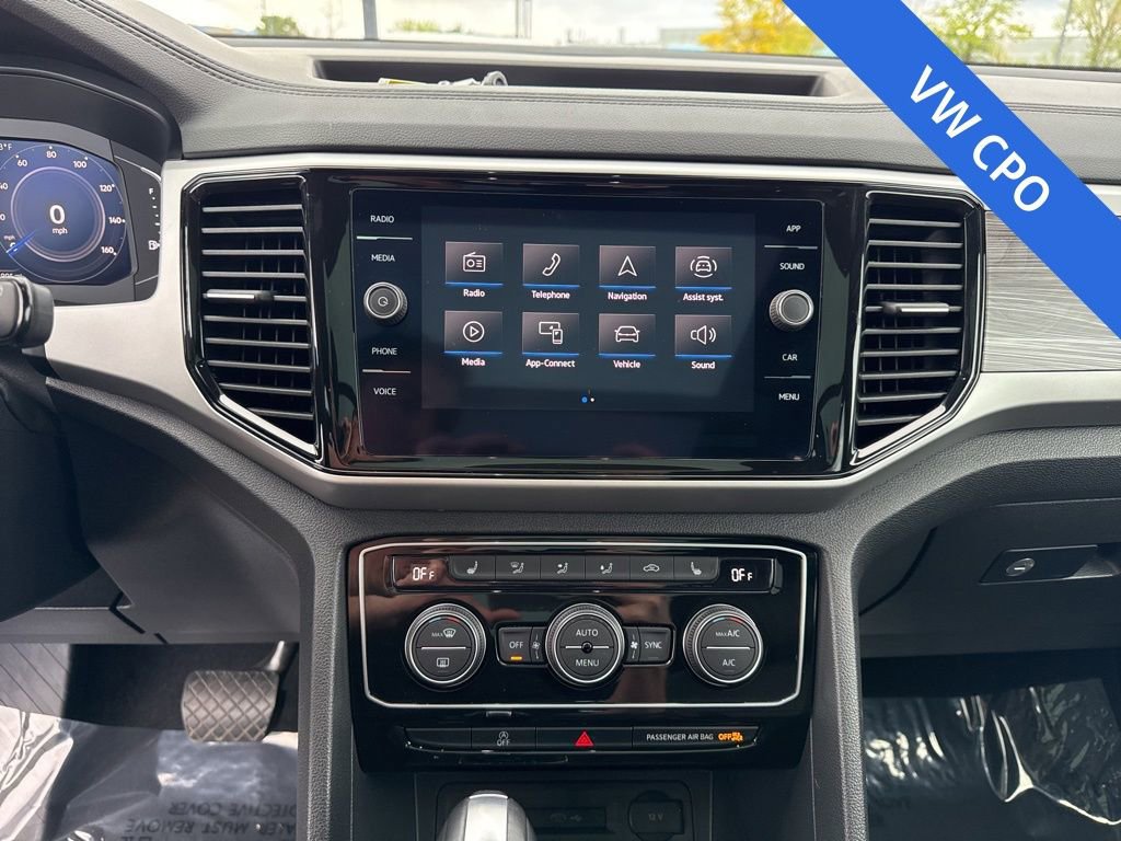 Certified 2022 Volkswagen Atlas Cross Sport SE AWD/4WD image 17