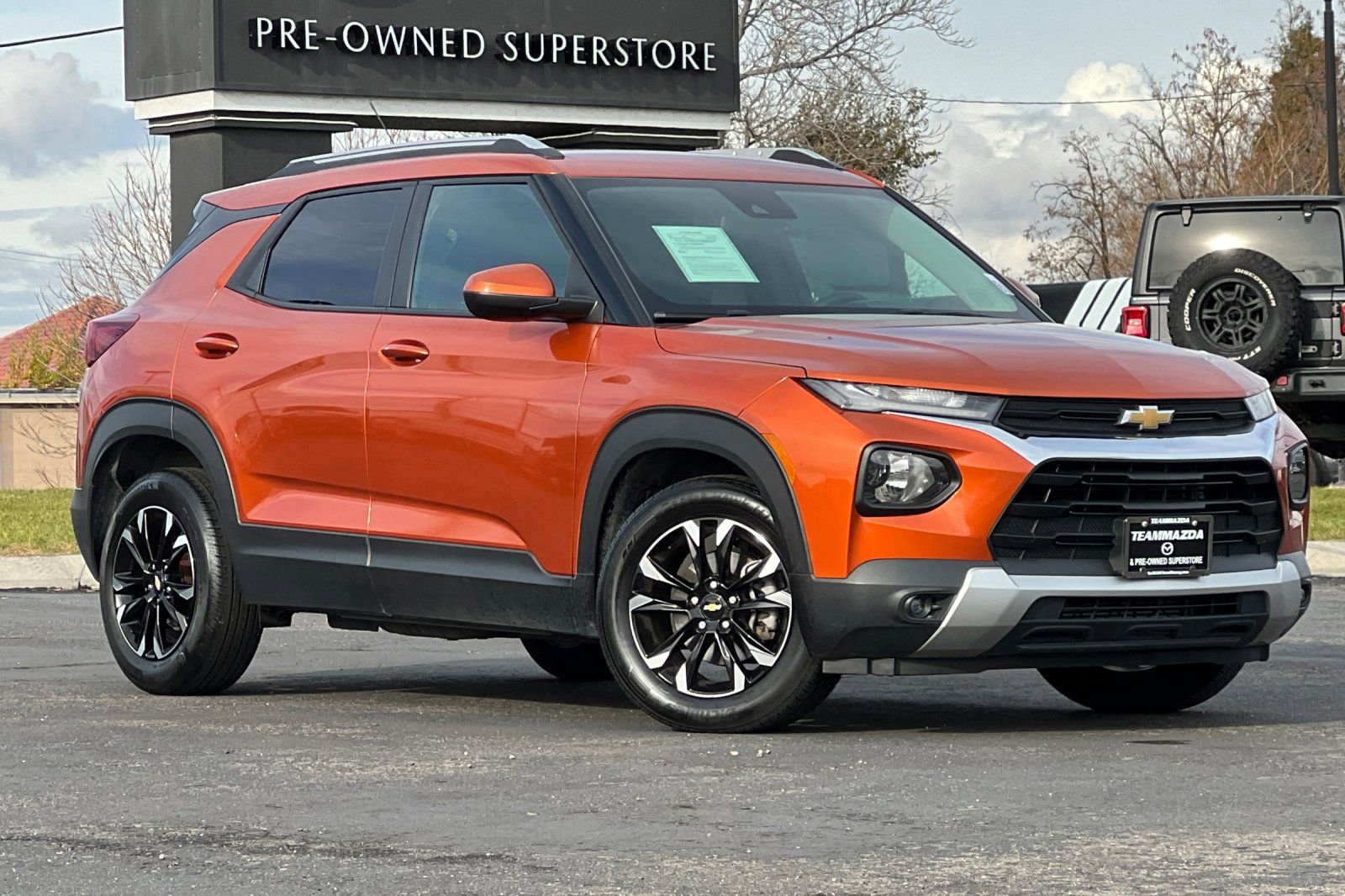 Used 2022 Chevrolet TrailBlazer LT w/ Convenience Package image 2