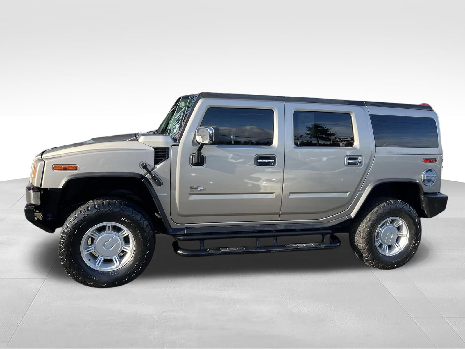 Used 2005 HUMMER H2 w/ Preferred Equipment Group AWD/4WD image 2