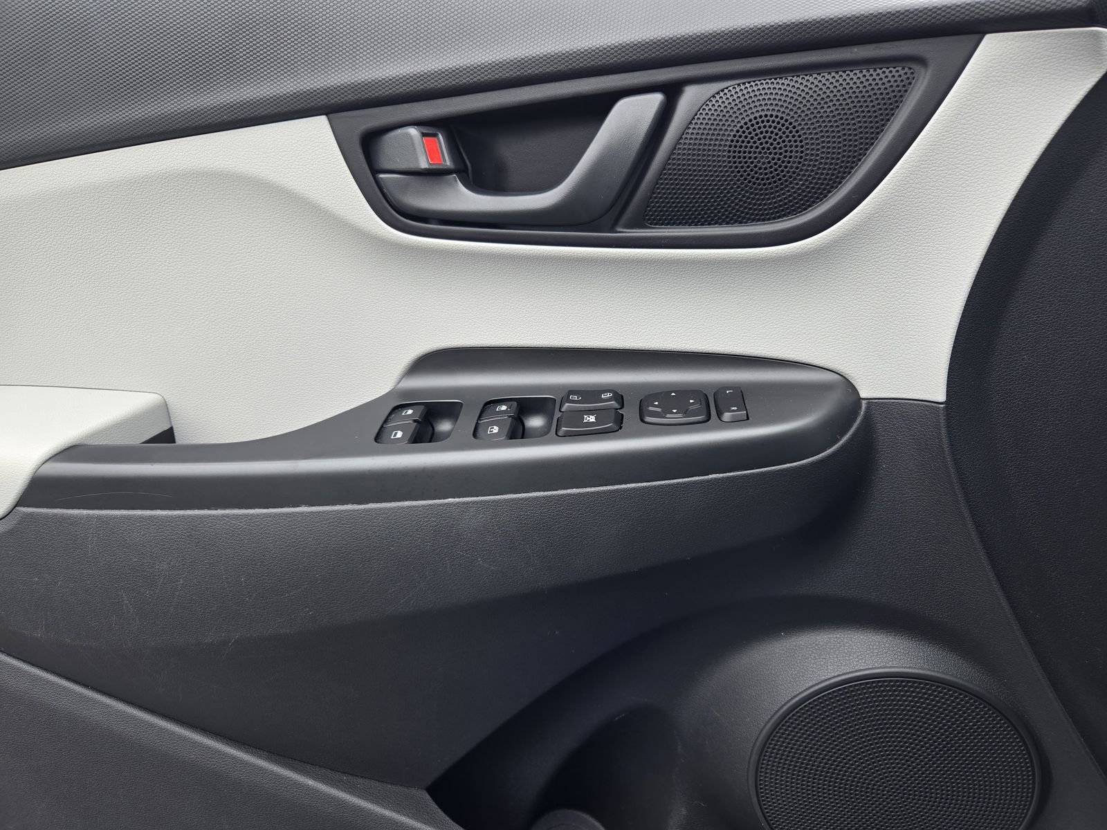 Used 2023 Hyundai Kona SEL FWD image 20