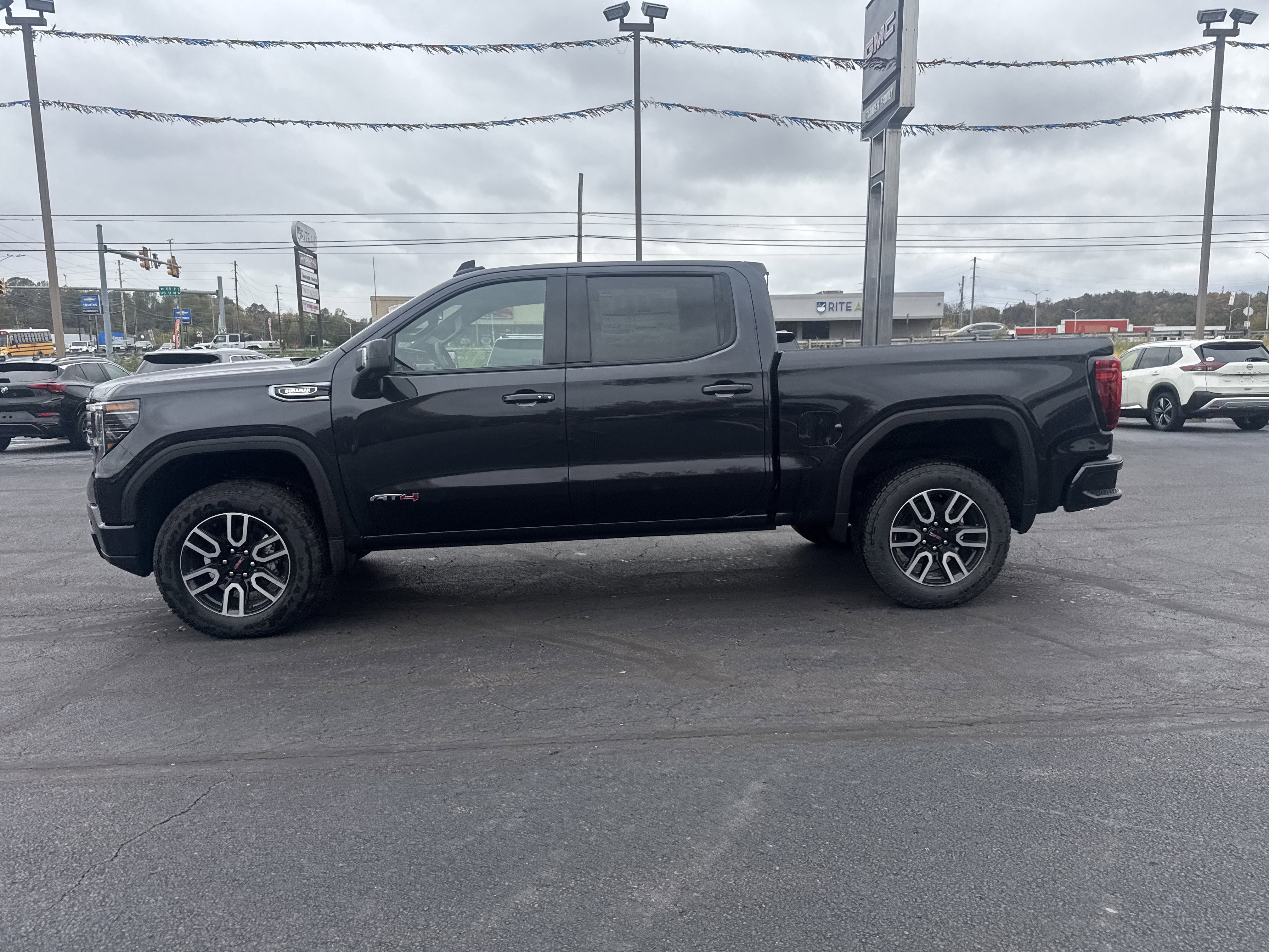 New 2026 GMC Sierra 1500 AT4 image 7