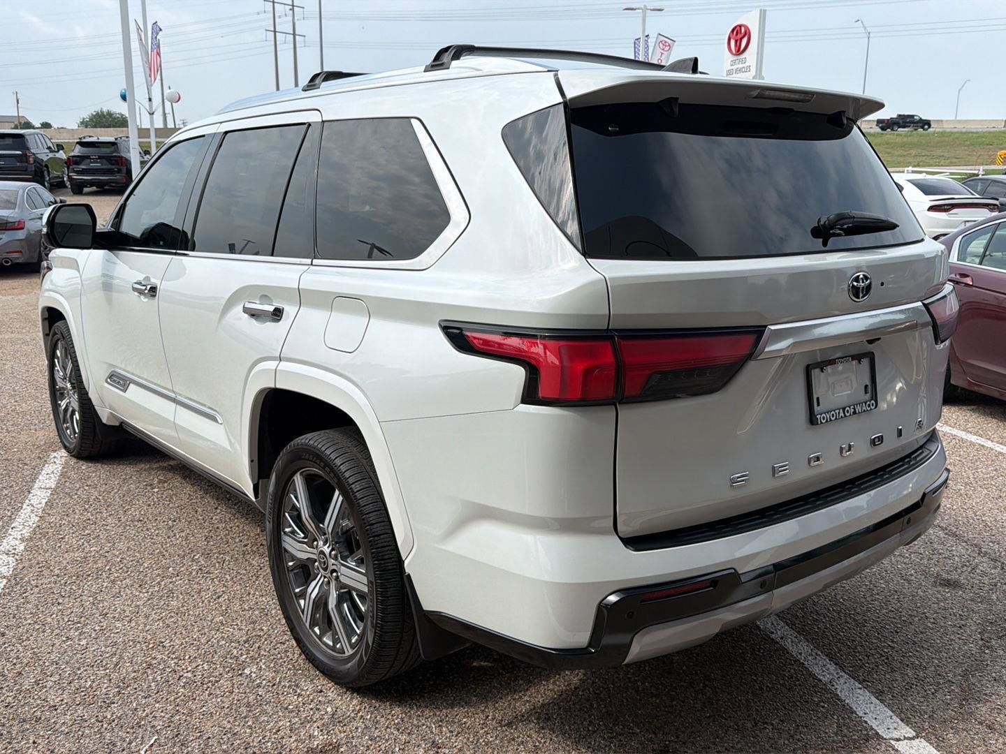 Used 2023 Toyota Sequoia Capstone AWD/4WD image 5