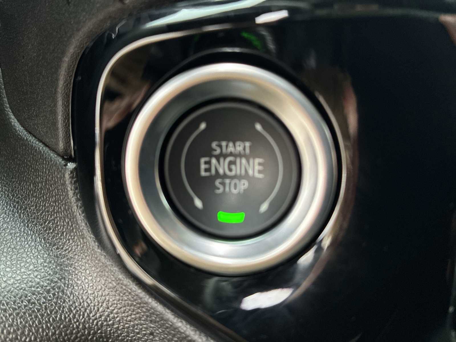 Used 2025 Chevrolet Silverado 1500 LT image 17