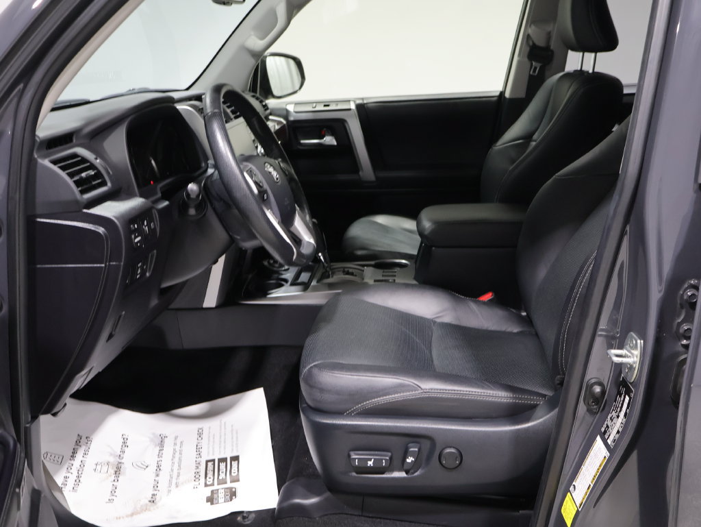 Used 2024 Toyota 4Runner Limited AWD/4WD image 10