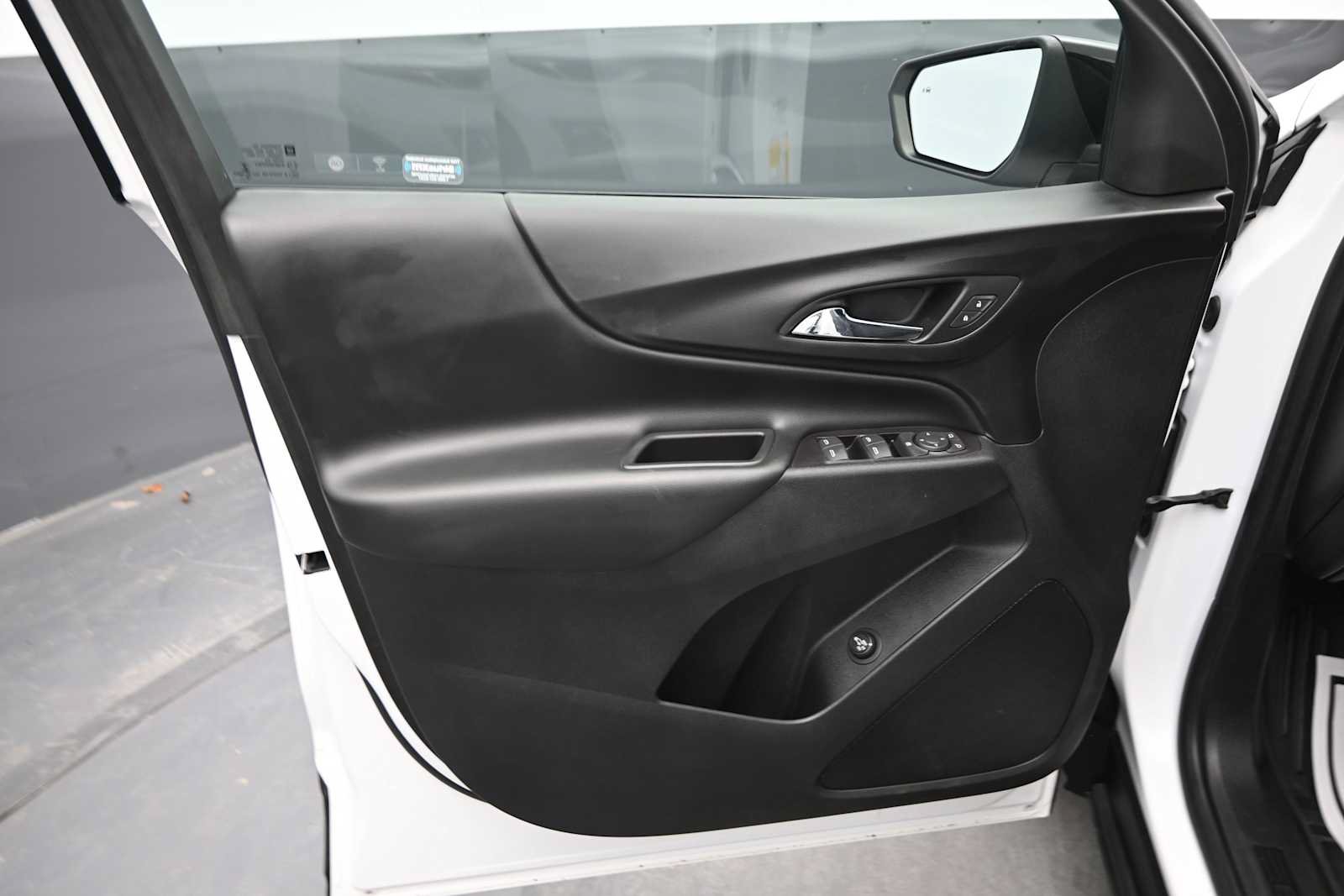 Used 2019 Chevrolet Equinox LT AWD/4WD image 12