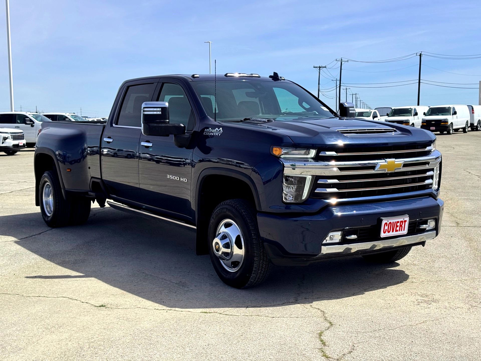 Used 2022 Chevrolet Silverado 3500 High Country w/ Technology Package image 5