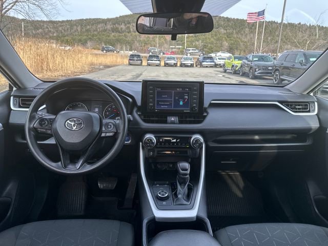 Used 2022 Toyota RAV4 XLE AWD/4WD image 12