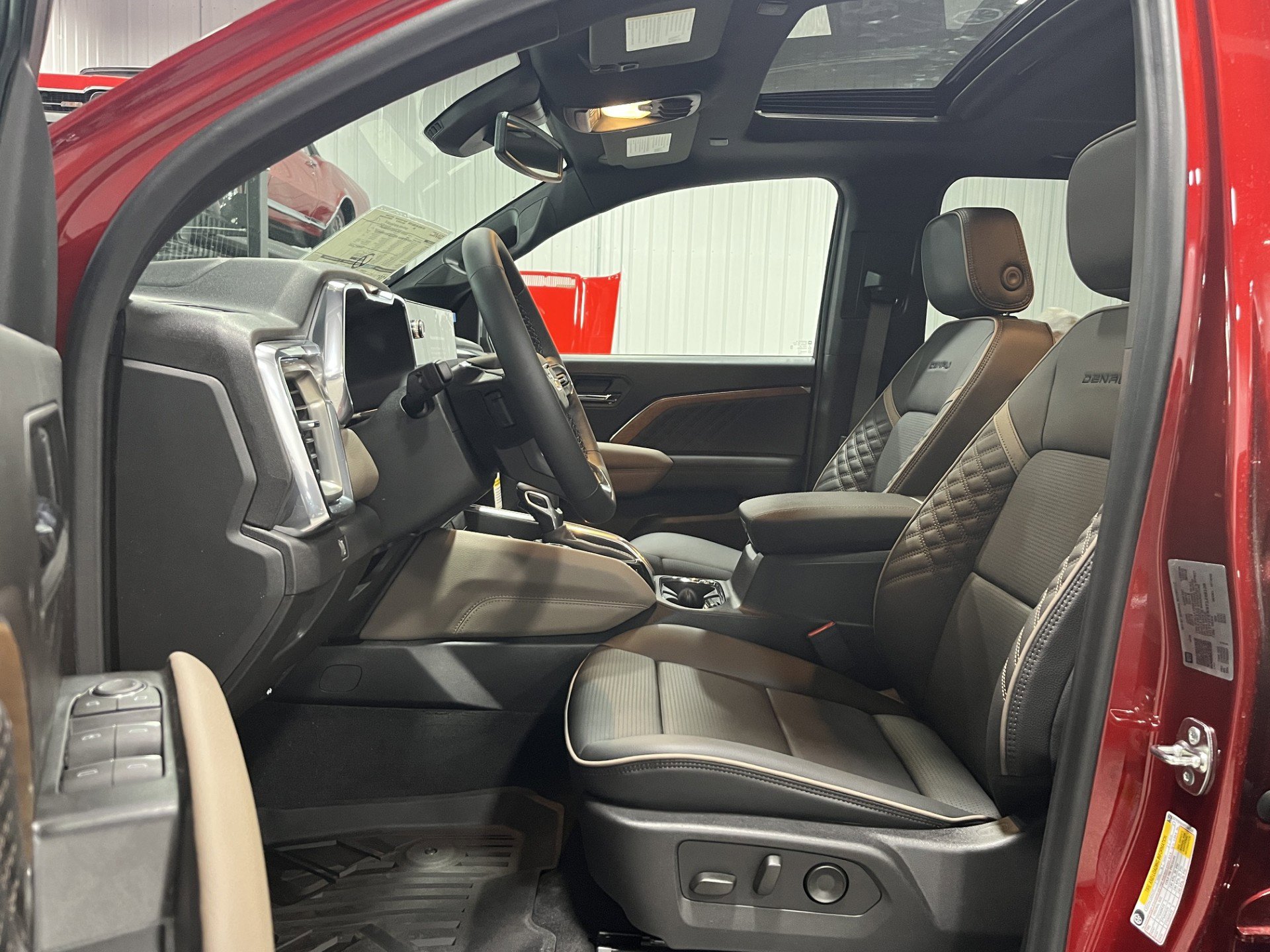 New 2026 GMC Canyon Denali AWD/4WD image 13