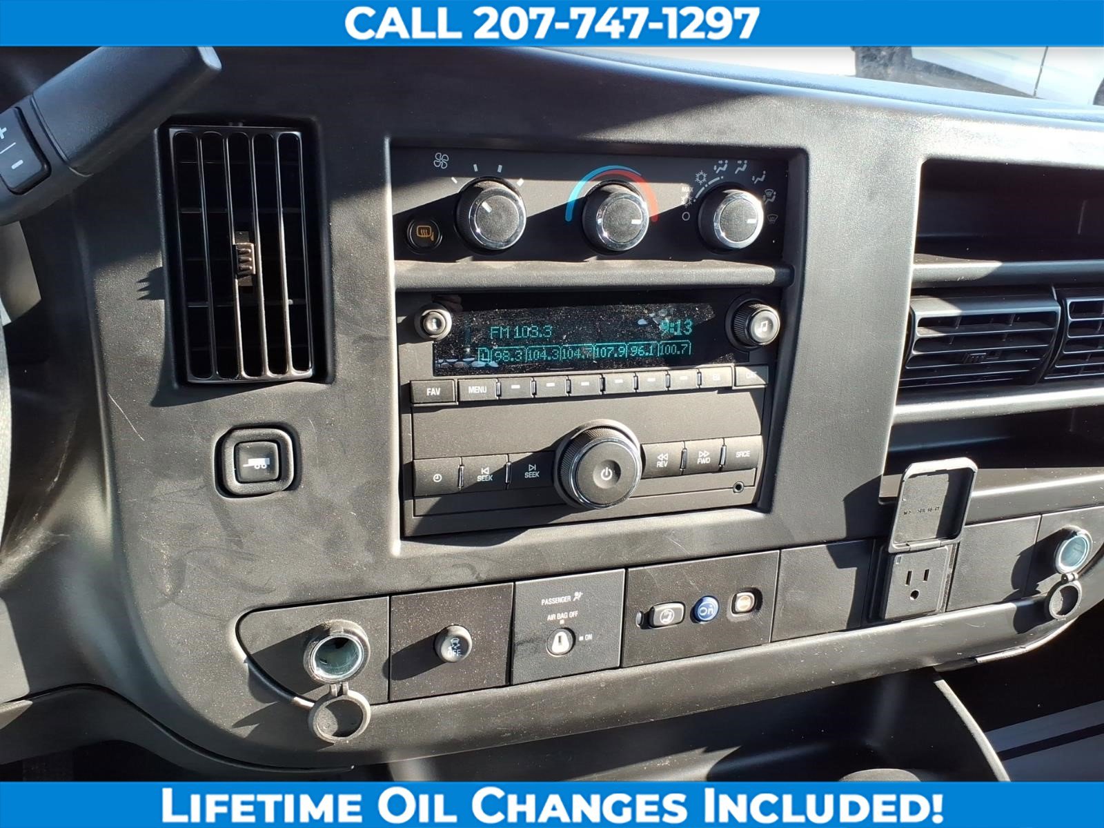 Used 2025 Chevrolet Express 3500 Extended w/ Driver Convenience Package RWD image 18