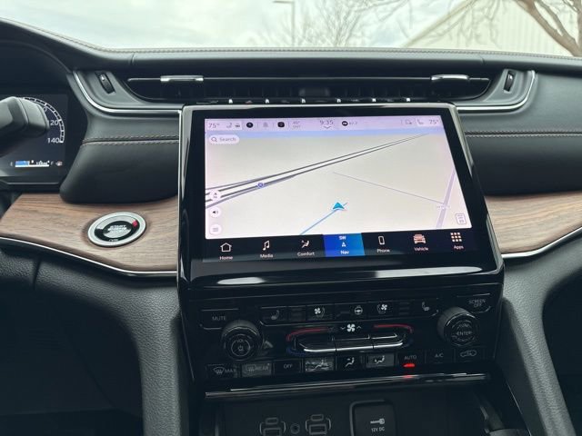 Used 2024 Jeep Grand Cherokee Summit image 14