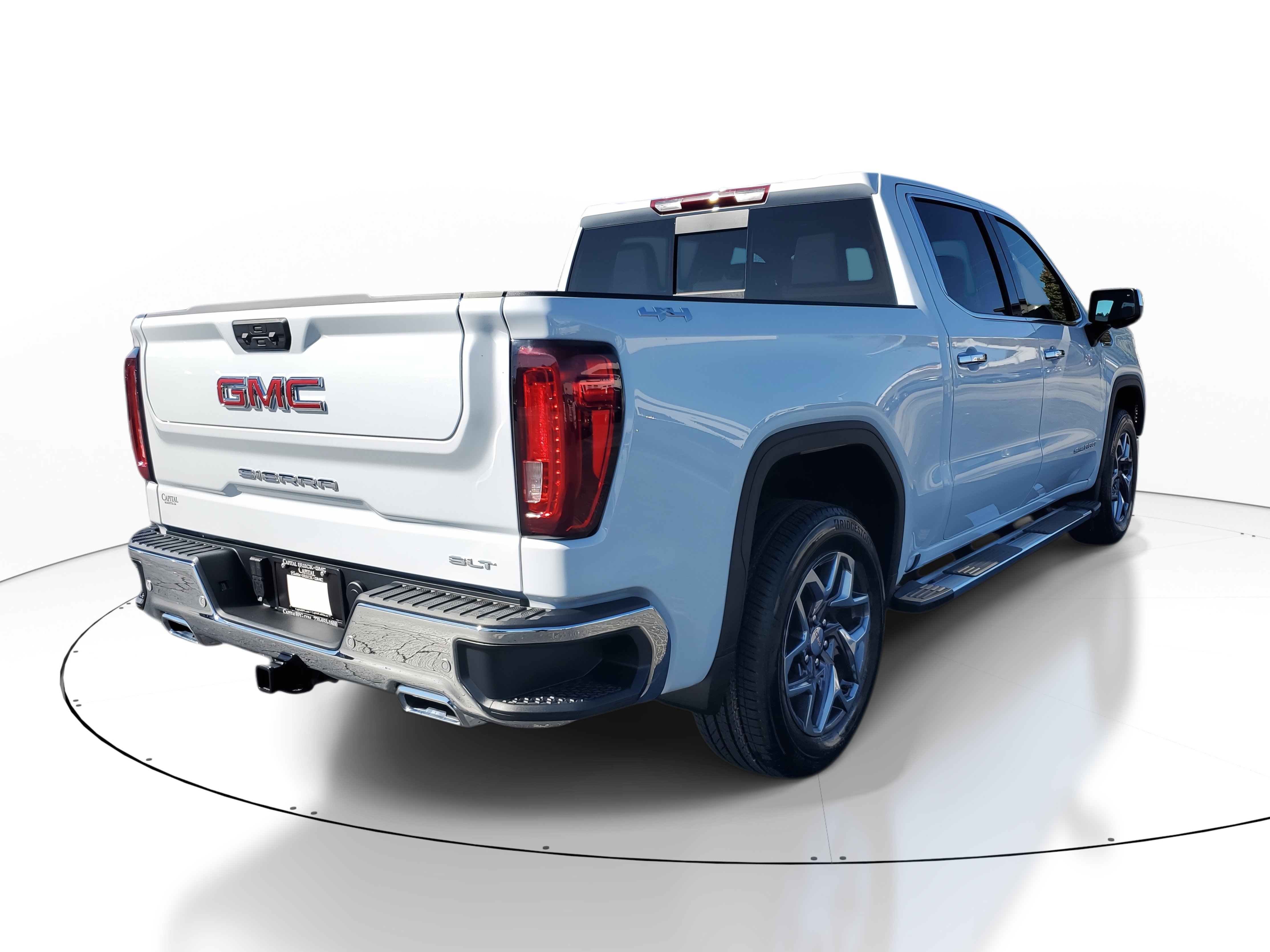New 2026 GMC Sierra 1500 SLT image 3