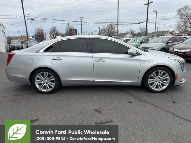 Used 2018 Cadillac XTS Luxury image 4