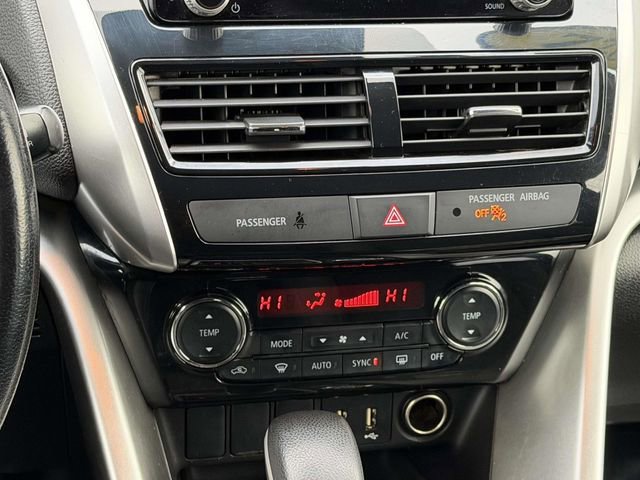 Used 2022 Mitsubishi Eclipse Cross SE image 17