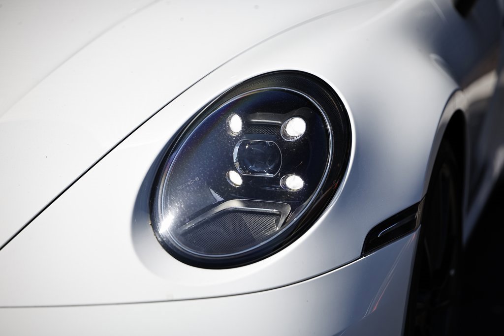 Used 2024 Porsche 911 Carrera T image 18