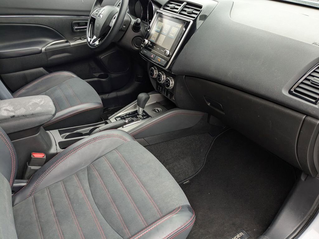 Used 2025 Mitsubishi Outlander Sport SE image 30