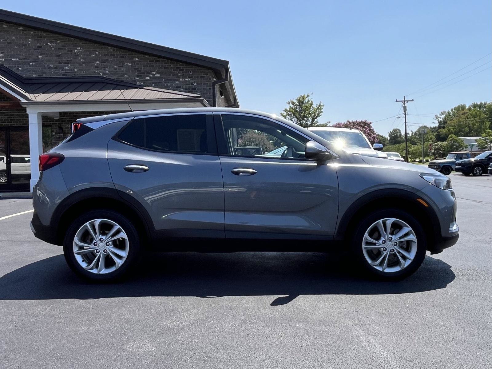 Used 2020 Buick Encore GX Preferred w/ Cold Weather Comfort Package AWD/4WD image 23