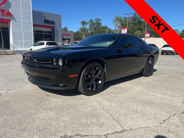 Used 2016 Dodge Challenger SXT