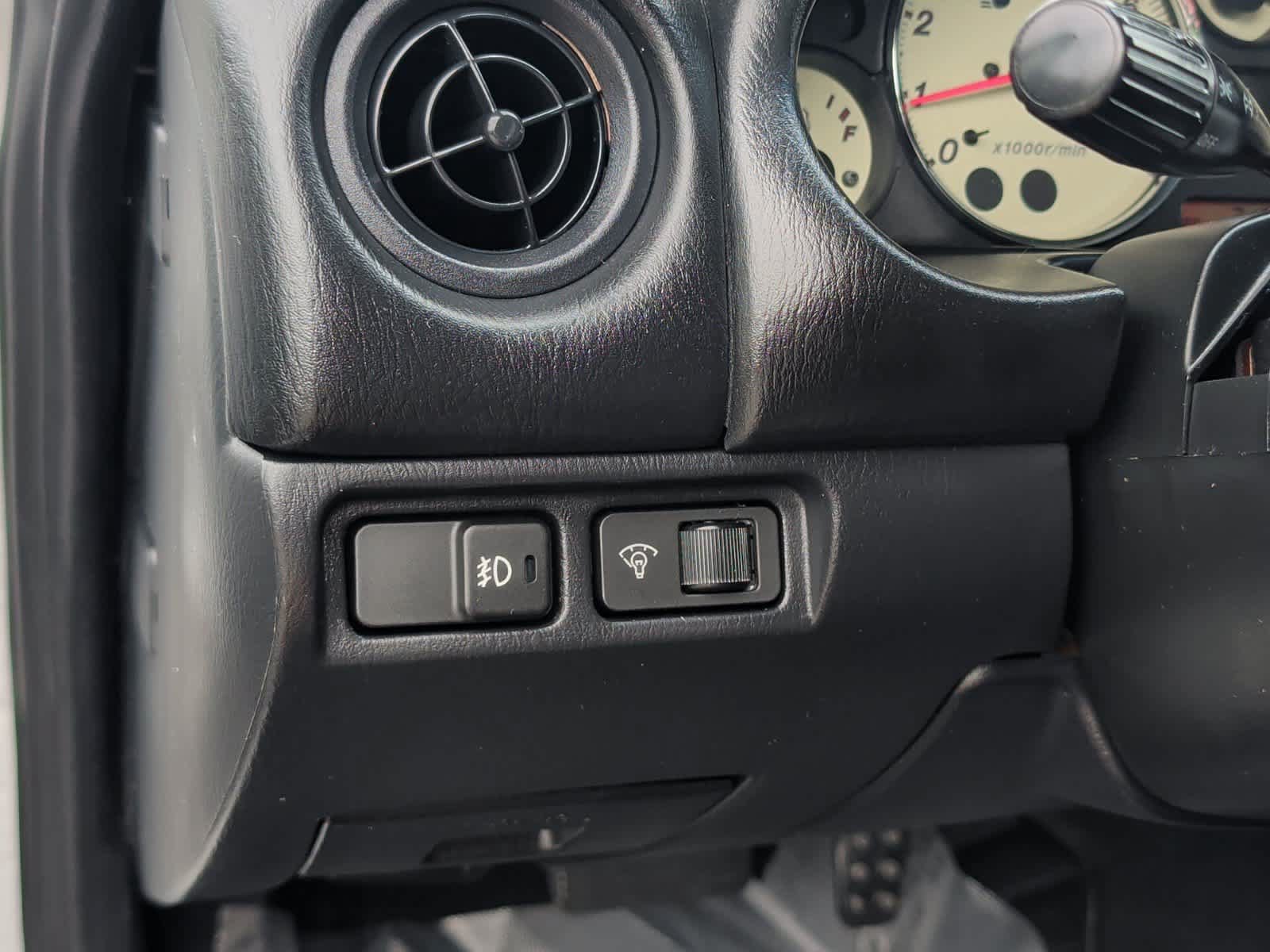 Used 2001 MAZDA MX-5 Miata RWD image 19