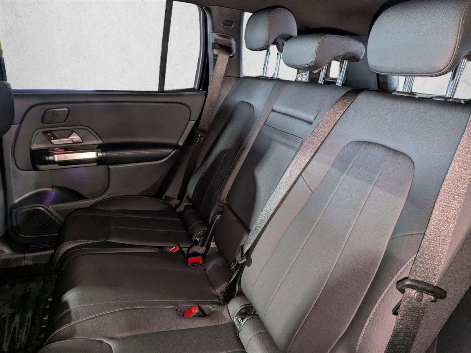 Certified 2025 Mercedes-Benz GLB 250 4MATIC image 18