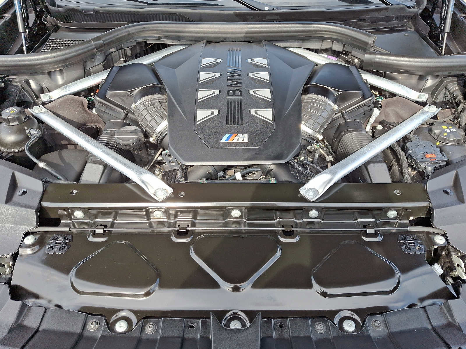 Used 2025 BMW X7 M60i image 29