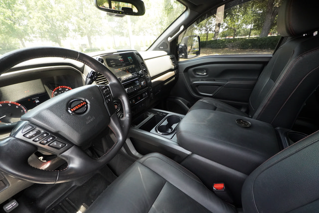 Used 2021 Nissan Titan PRO-4X w/ Pro-4x Convenience Package AWD/4WD image 25
