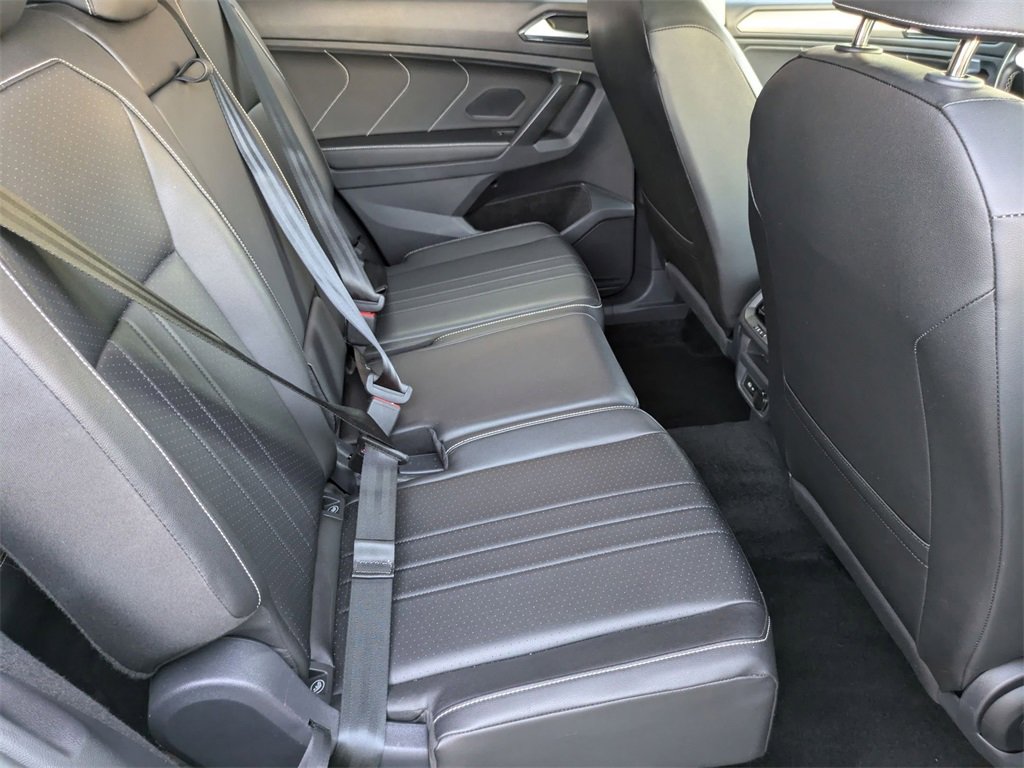 Used 2024 Volkswagen Tiguan SE image 29