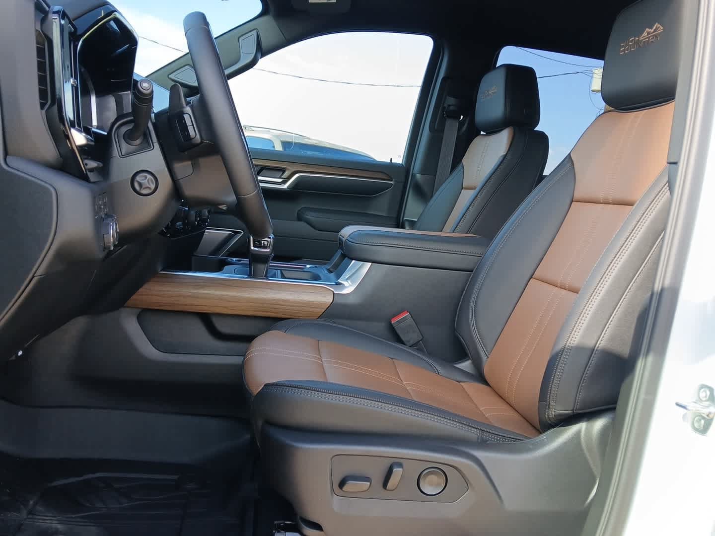 New 2026 Chevrolet Silverado 1500 High Country w/ High Country Premium Package AWD/4WD image 24
