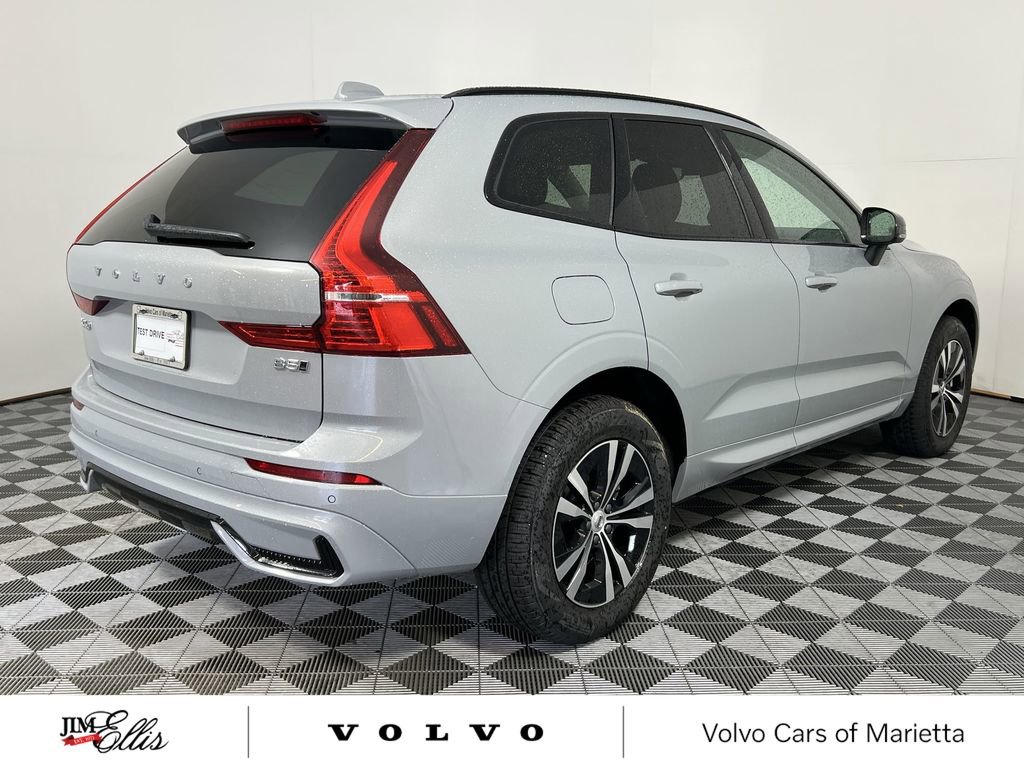 New 2025 Volvo XC60 B5 Core w/ Climate Package image 8