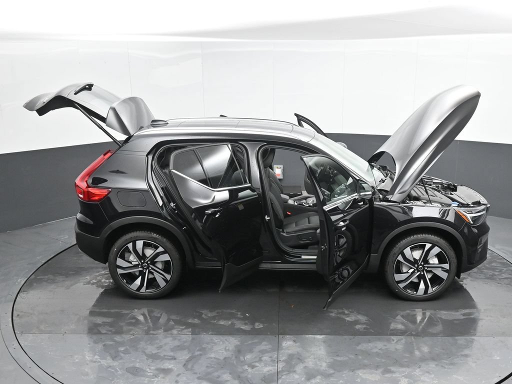 Used 2025 Volvo XC40 B5 Ultra w/ Climate Package AWD/4WD image 54