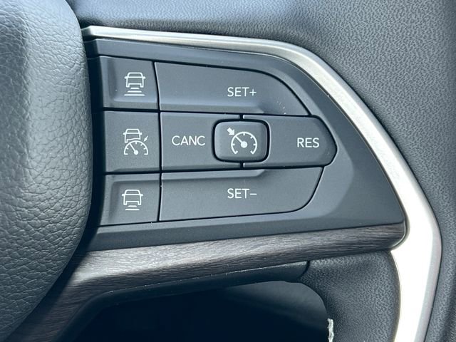 New 2025 Jeep Grand Cherokee Limited w/ Trailer Tow Package image 20