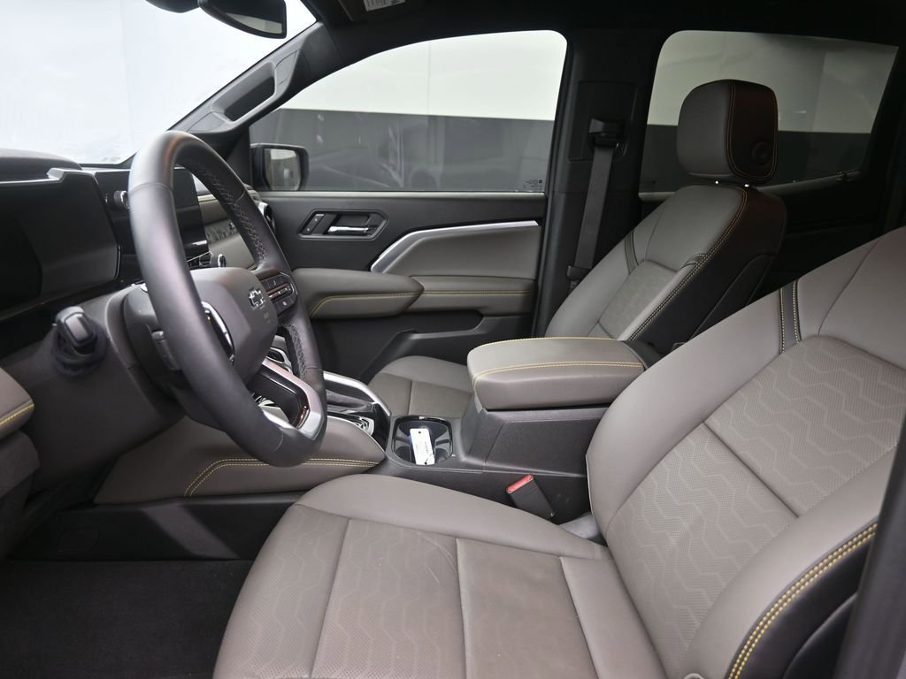 Used 2024 Chevrolet Colorado ZR2 w/ ZR2 Convenience Package III image 31