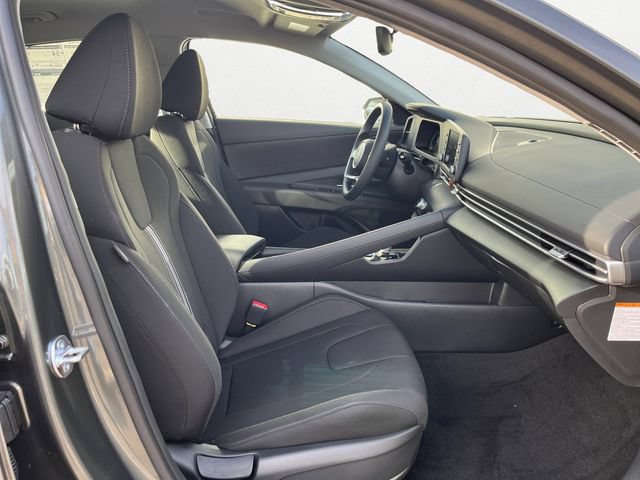 Certified 2026 Hyundai Elantra Hybrid FWD image 17
