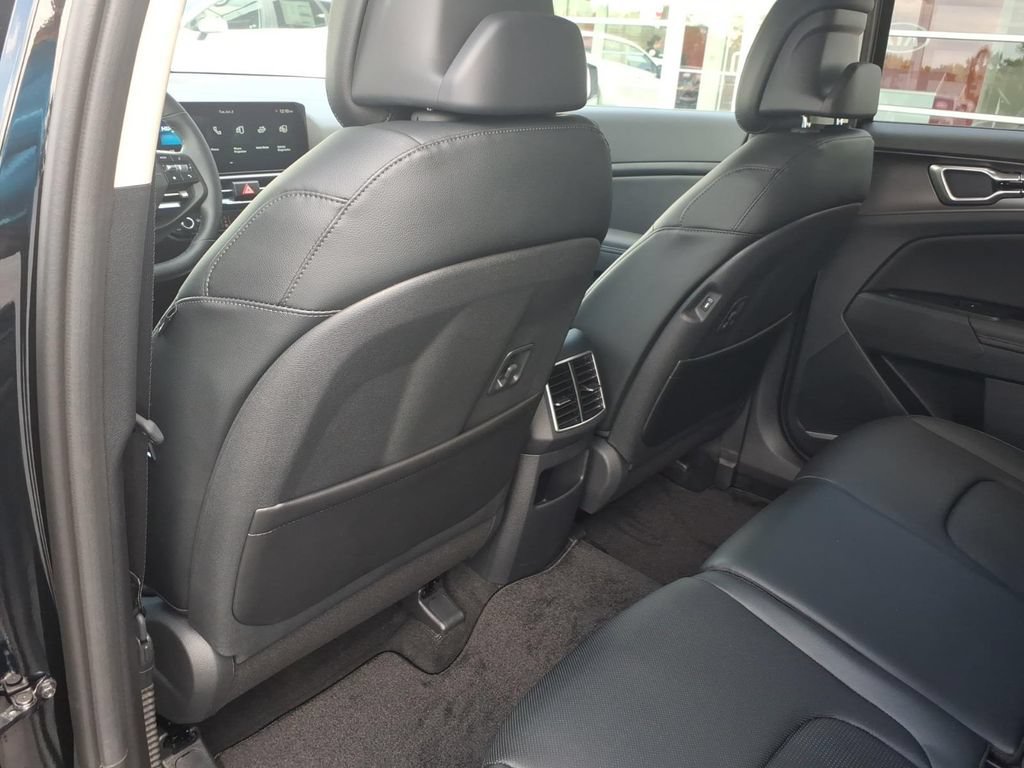 New 2026 Kia Sportage EX FWD image 11