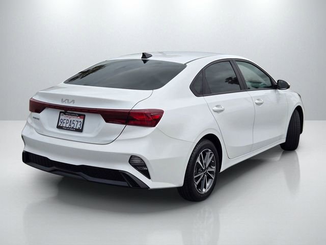 Used 2023 Kia Forte LXS w/ LXS Technology Package FWD image 4