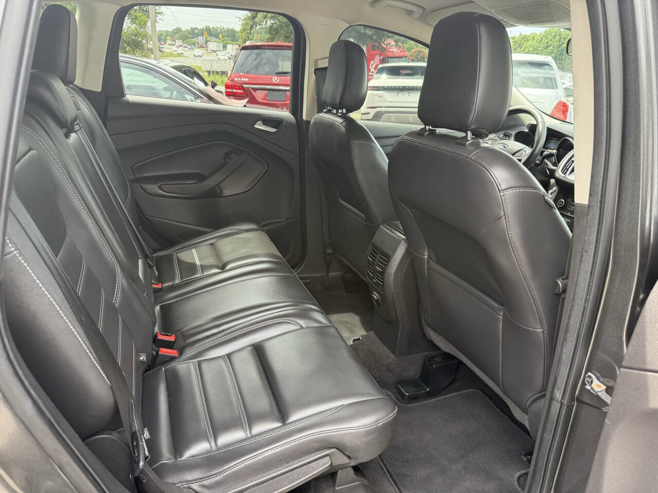 Used 2019 Ford Escape SEL image 15