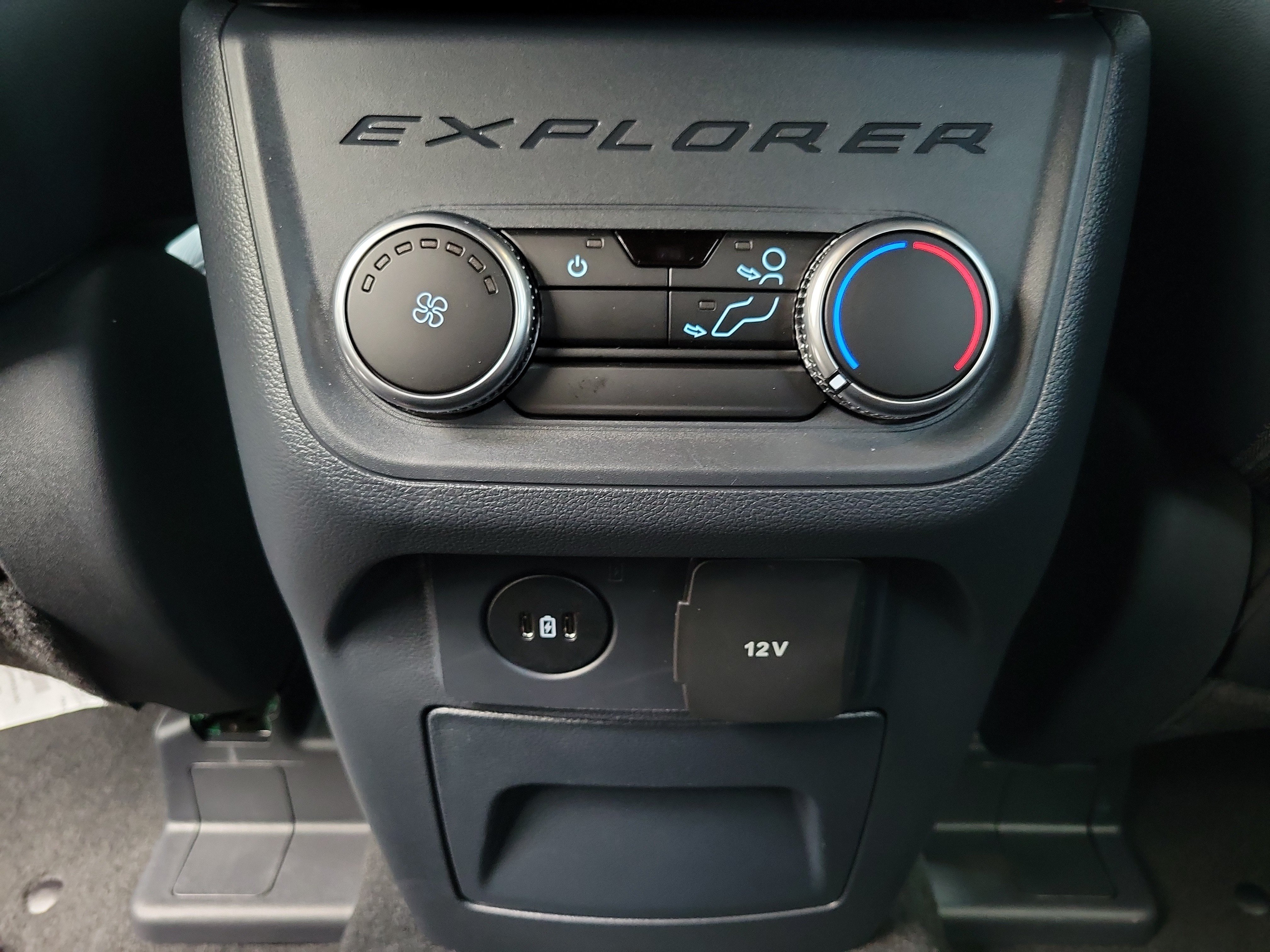 New 2027 Ford Explorer ST-Line w/ ST-Line Street Pack RWD image 22