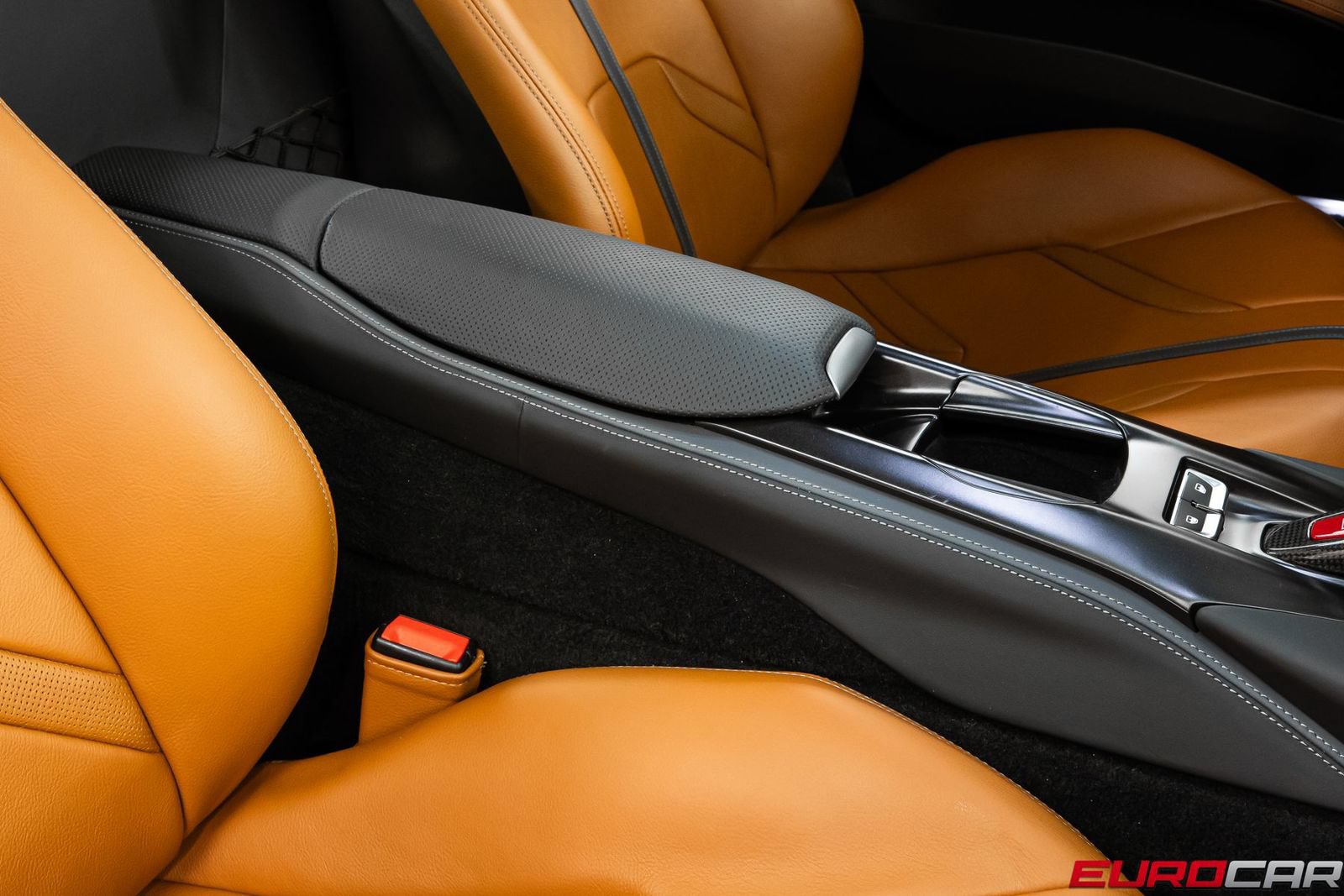 Used 2020 Ferrari 812 Superfast RWD image 39