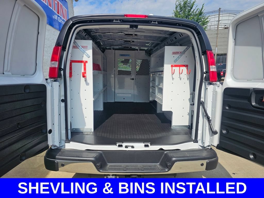 New 2025 Chevrolet Express 3500 w/ Driver Convenience Package RWD image 23