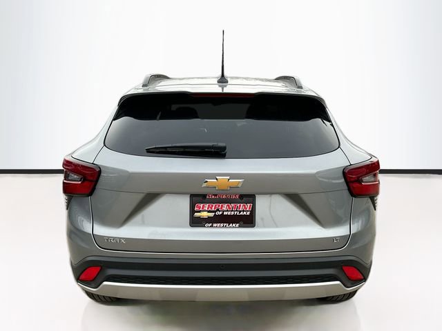 New 2026 Chevrolet Trax LT w/ Driver Confidence Package image 7