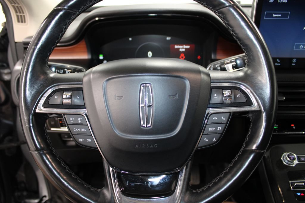 Used 2022 Lincoln Nautilus Reserve AWD/4WD image 36