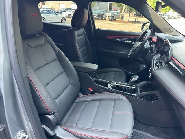 Used 2025 Chevrolet TrailBlazer RS w/ Convenience Package AWD/4WD image 28