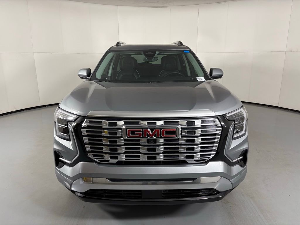 Used 2026 GMC Terrain Denali image 4
