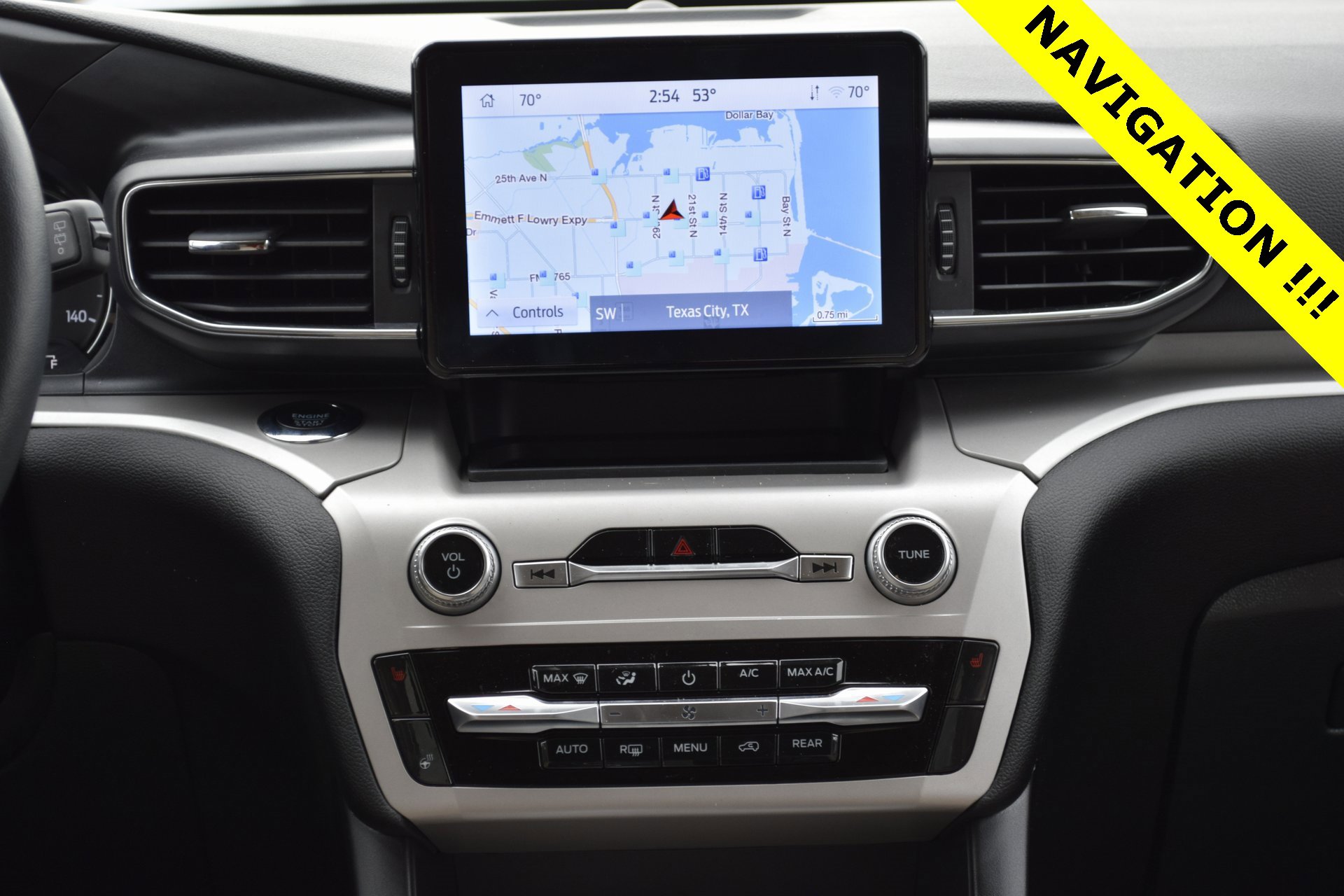 Used 2023 Ford Explorer XLT w/ Equipment Group 202A image 4