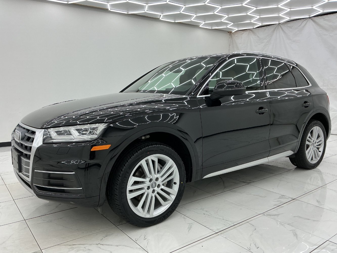 Used 2020 Audi Q5 2.0T Premium Plus w/ Premium Plus Package AWD/4WD image 6