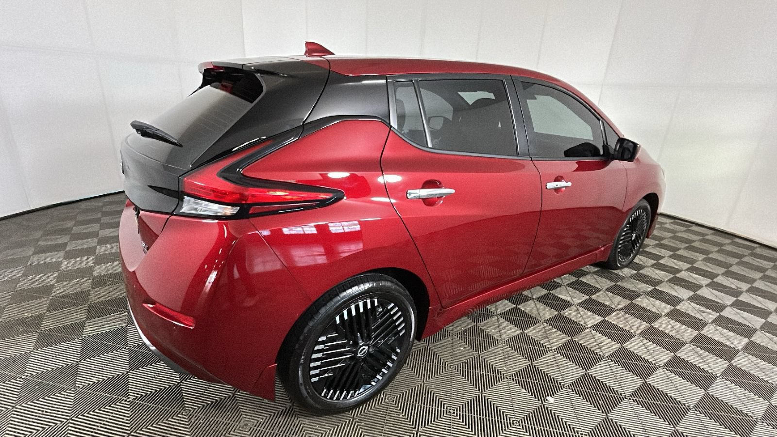 Used 2023 Nissan Leaf SV Plus FWD video 3